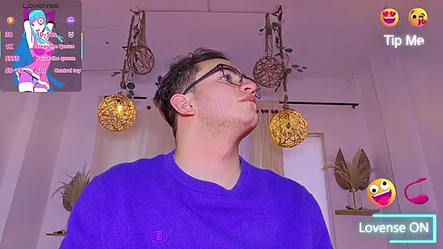dylan_xxx1 Adlı Modelin Canlı XXX Sohbeti