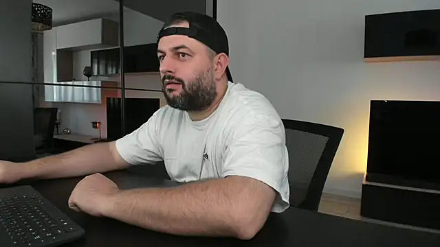 DravenPeak Live XXX Chat