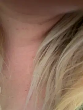 XXX chat uživo modela TheeaBlanco