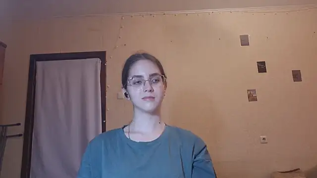 XXX chat uživo modela Katelemon