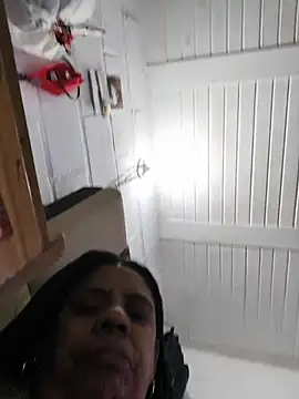 Zeyllyjhonson's Live XXX Chat