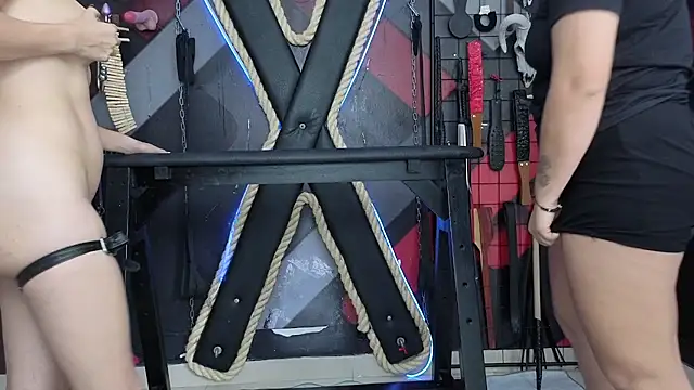 SUBMISSION_BDSM élő XXX-chatje