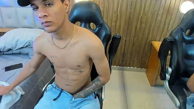 Mael_Jason Adlı Modelin Canlı XXX Sohbeti
