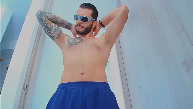 Chat XXX en directo de thomas_gun