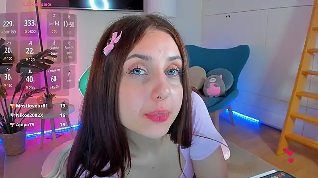 Kira_Moonnn Adlı Modelin Web Kamerası Şovu