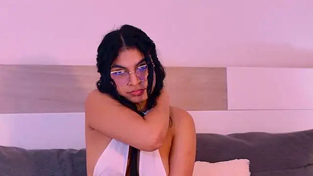 MelodyAlvarez élő XXX-chatje