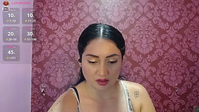 Chatroom XXX en direct de juliana_diaz