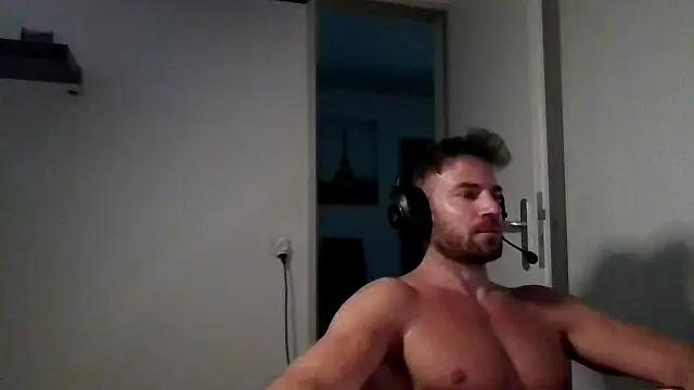 alpha-hunk's Live XXX Chat