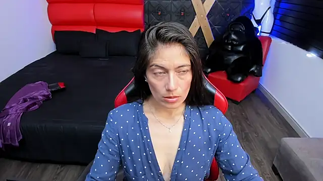 Chat XXX en directo de AnnyMilet_