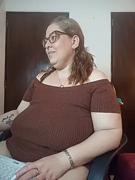 Kataleyamilf69_ Adlı Modelin Canlı XXX Sohbeti