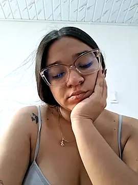 Chat +18 de -VICKKY ao vivo
