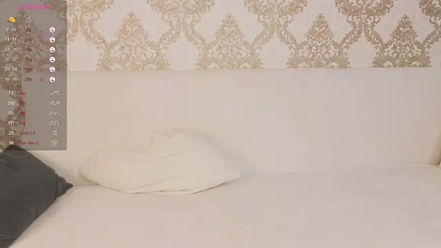 foxy_bloomm Adlı Modelin Canlı XXX Sohbeti