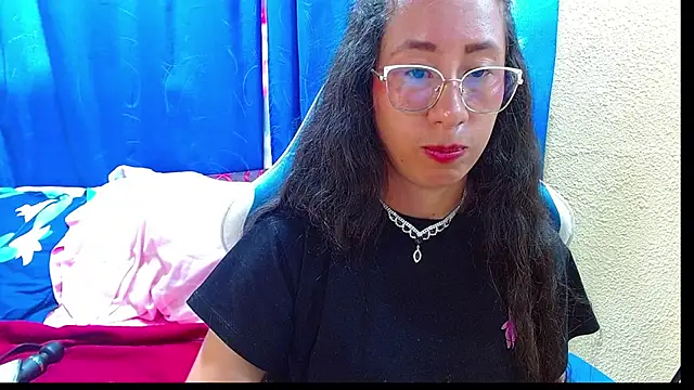 Czat XXX na żywo – Gia_leinn