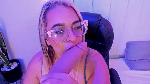 MHONIKBELUCCI Chat XXX live