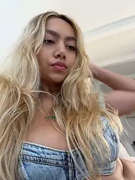 amanda-medrano1's Live XXX Chat