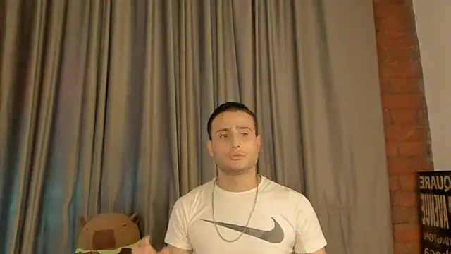 OpalMischief Adlı Modelin Web Kamerası Şovu