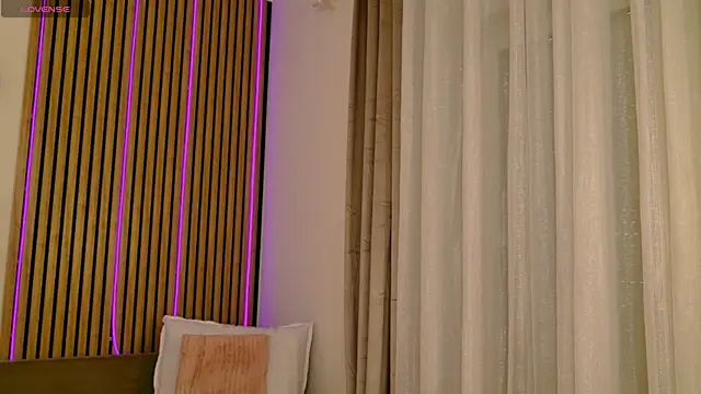 XXX chat uživo modela AlissaMarks