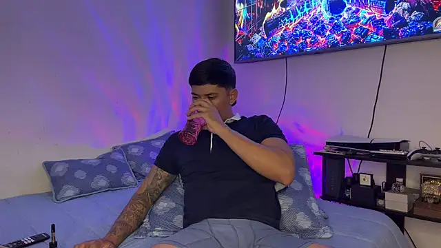SexxxySquirterStev777 Pertunjukan Webcam
