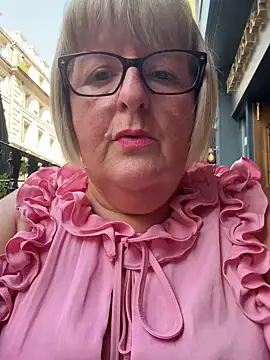 German-Milf-Angie Adlı Modelin Canlı XXX Sohbeti
