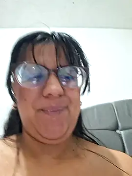 Chat +18 de ZaidaWet ao vivo