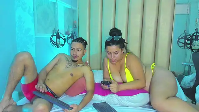 KonyBell Adlı Modelin Canlı XXX Sohbeti