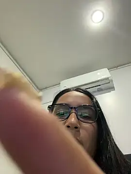 Val12777 Live XXX-Chat