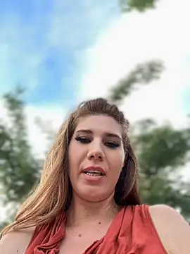 didihairypussy's Live XXX Chat
