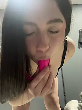 valentinauwu's Live XXX Chat