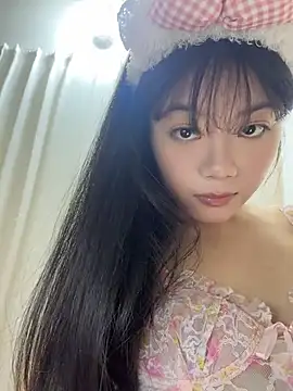 AZ37866 Live XXX-Chat
