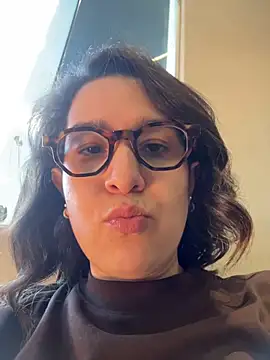 amooraaamoon Adlı Modelin Canlı XXX Sohbeti