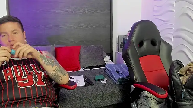 inkedsinners_ live XXX chat