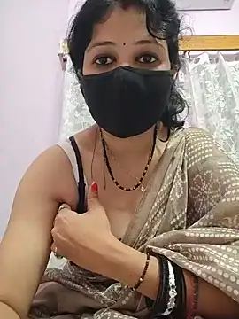 Priyaji7575 XXX чат на живо