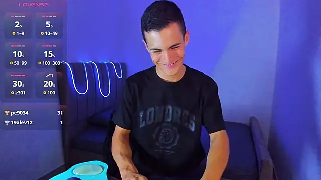 Matiius18n Live XXX chat
