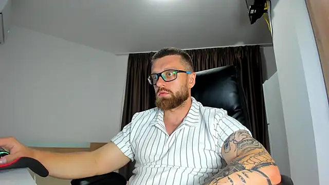 Findom_guy 라이브 XXX 채팅