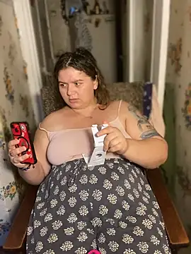 Nenssy555 Live XXX-Chat