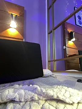 XXX chat uživo modela mahia_queen