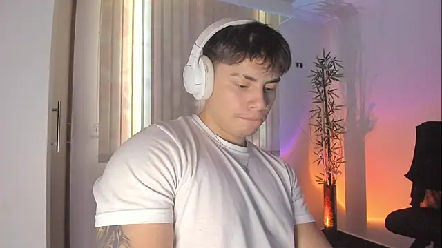 XXX chat uživo modela Giordano_Russo