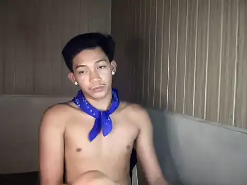 YourcumBoy77 Adlı Modelin Canlı XXX Sohbeti