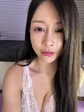 Chatroom XXX en direct de yiyi_3523
