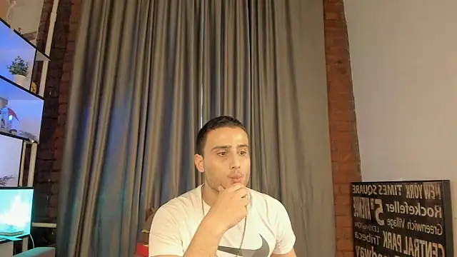 Chat XXX en directo de OpalMischief