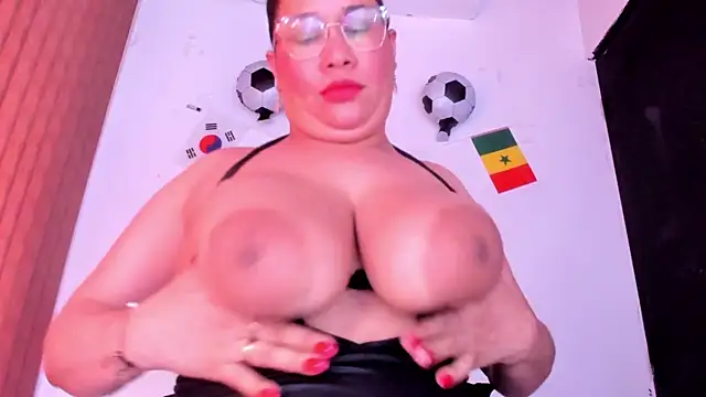 alondrabigtits' Live XXX Chat
