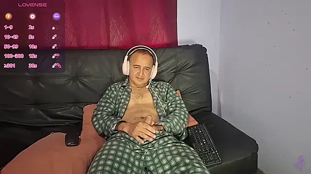 GreisyAndHazzan's Live XXX Chat