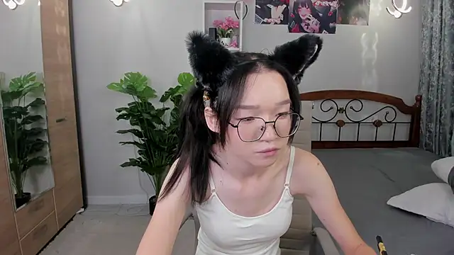 syuri_sun Adlı Modelin Canlı XXX Sohbeti