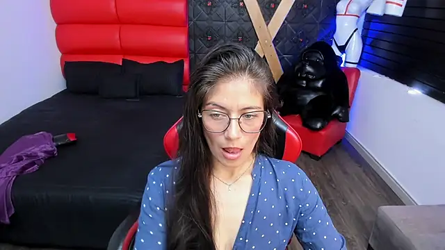 Chatroom XXX en direct de AnnyMilet_