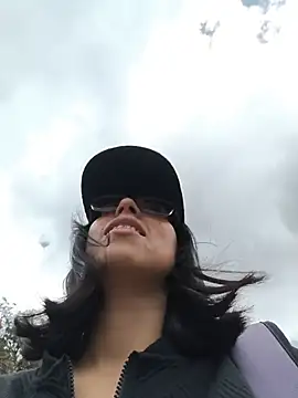 MirandaSingle Live XXX-chat