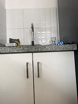 Chat +18 de DulceMya ao vivo
