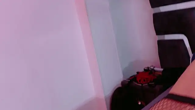 AliceandMaxのライブXXXチャット