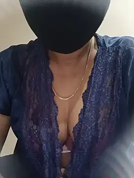 Nila_tamil36 élő XXX-chatje