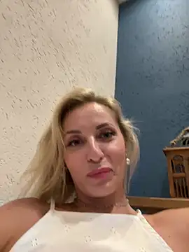 Chat XXX ao vivo de VikaBunny1