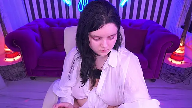 Онлайн чат XXX LittleShyy